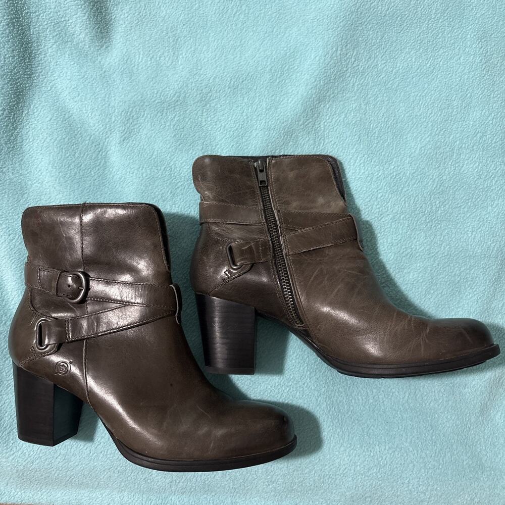 Born 8.5 Ankle Boots, Y2K, Preppy, EUC, Buckle Accents, Side Zip Up, Leather